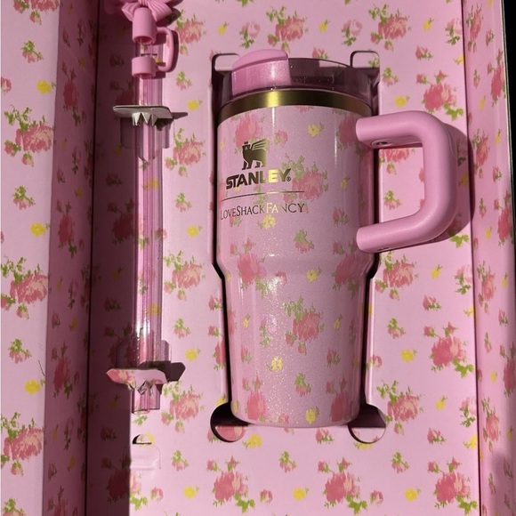 Stanley Accessories - Stanley x LoveShackFancy 20oz Ibiza Floral Tumbler with Straw 💐💐
